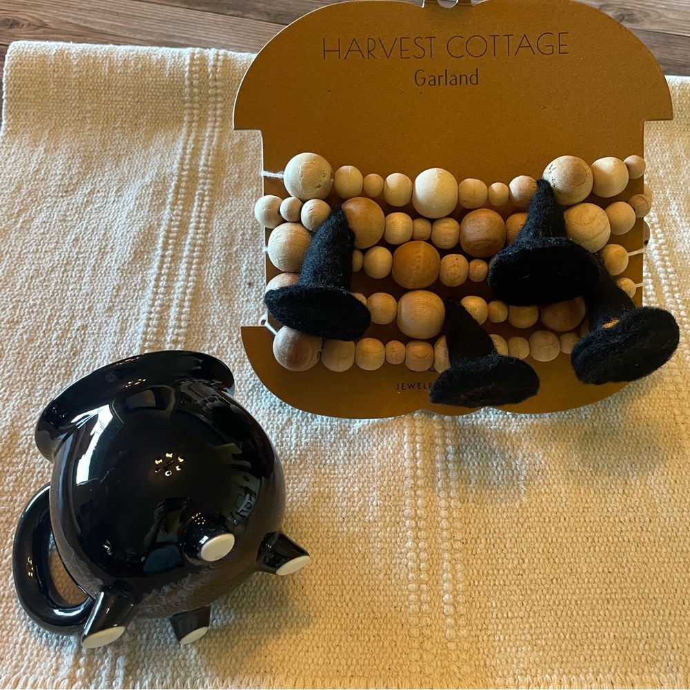 Wood and Felt Halloween Garland with Black Ceramic Calderon Mug - Picture 10 of 10